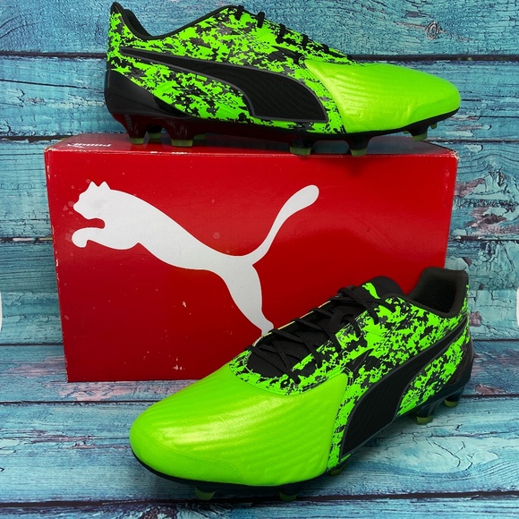 PUMA Mens One Firm Artificial Ground Sneaker 11.5